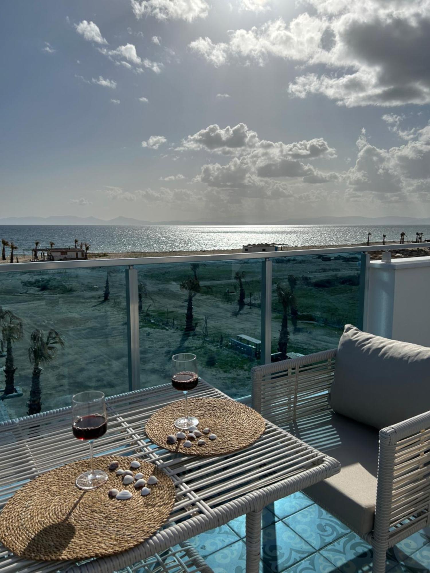 Soho Ayvalik Beach House Hotel Kucukkoy  Bagian luar foto