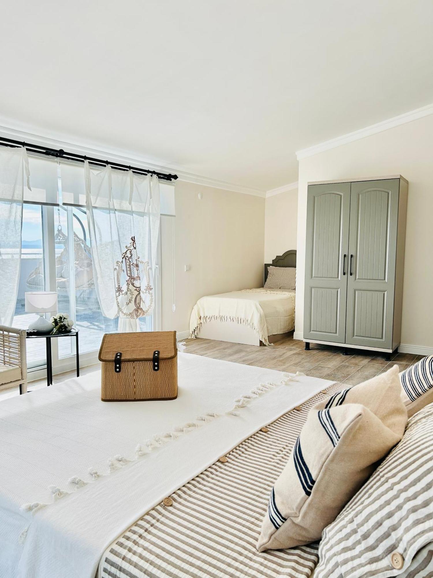 Soho Ayvalik Beach House Hotel Kucukkoy  Bagian luar foto